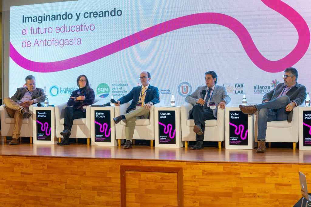 seminario-lanzamiento-antofaeduca-fundacion-entrepreneur-2023-21