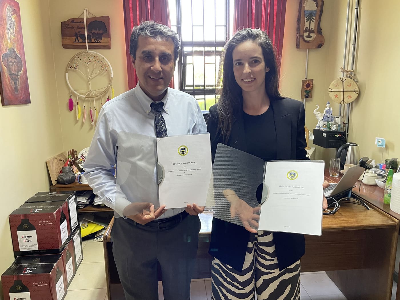 firma-convenios-fundacion-entrepreneur-antofaeduca-liceo-de-san-nicolas-2